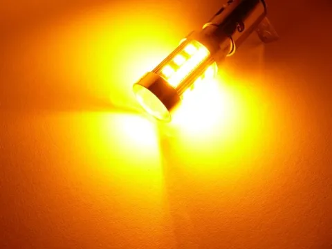 żarówka LED w21w wy21w T20 pomarańczowa canbus 105 SMD 12v can bus