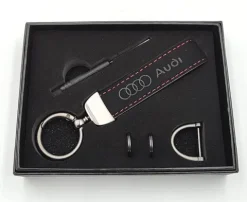 AUDI BRELOK samochodowy AUDI BRELOCZEK do kluczy + pudełko na prezent