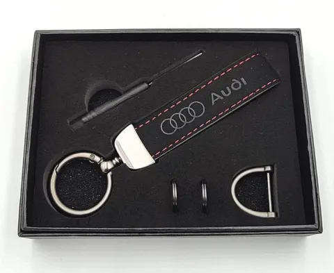 AUDI BRELOK samochodowy AUDI BRELOCZEK do kluczy + pudełko na prezent