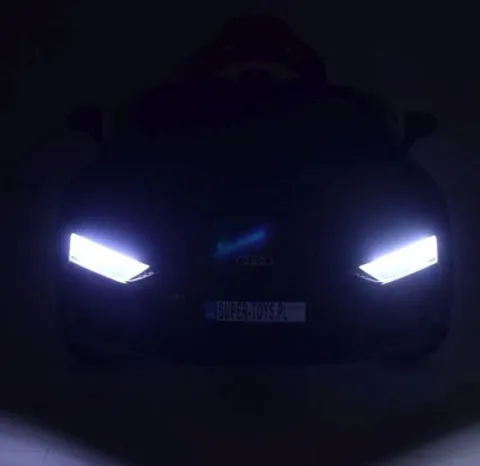 AUDI R8 SPYDER NA AKUMULATOR SUPER WERSJA/A300