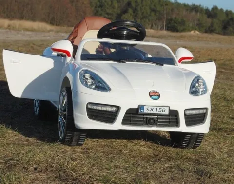 AUTO ROADSTER EXCLUSIVE Z ŚWIECĄCYMI KOŁAMI/SX158