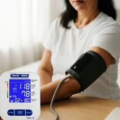 CIŚNIENIOMIERZ NARAMIENNY Z ZASILACZEM USB-C TECH-MED TMA-10 ARYTMIA ETUI