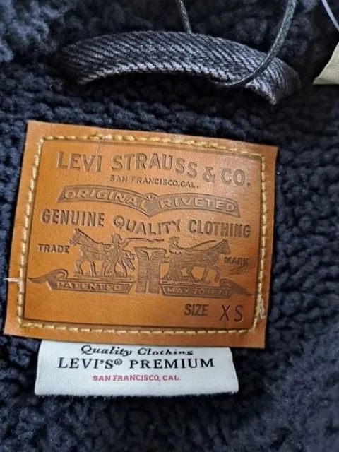 Damska kurtka Levi's dżinsowa z podszewką ze sztucznego futra | R. XS
