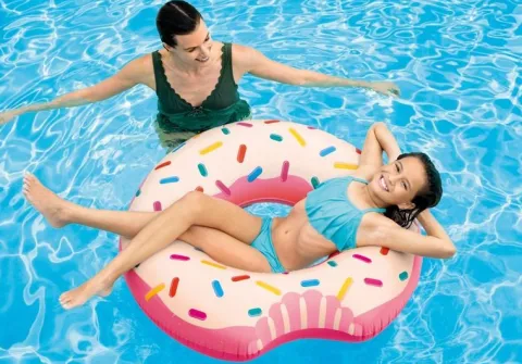 Dmuchane koło do pływania cukierkowy donut 94x23 cm INTEX 56265