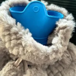 DUŻY TERMOFOR PLUSZOWY MIŁY OGRZEWACZ GUMOWY W SWETERKU XXL