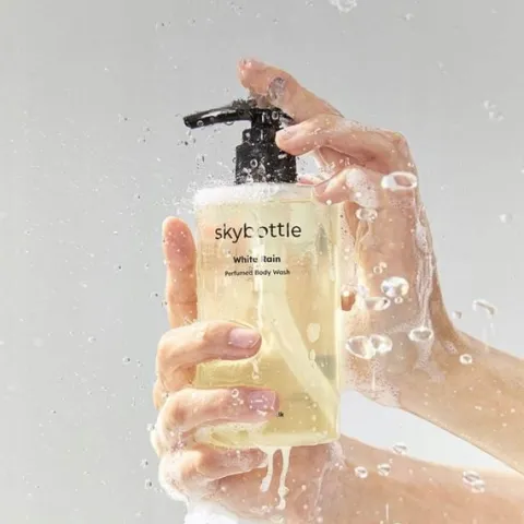Żel pod prysznic SKYBOTTLE White Rain Perfumed Body Wash Shower gel 300ml