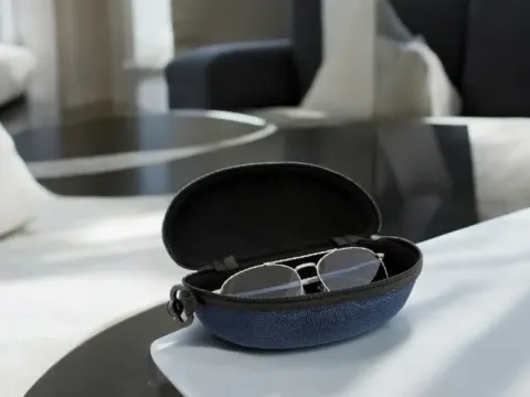 Etui ochronne twarde pokrowiec okulary futerał sztywne prezent zamykane