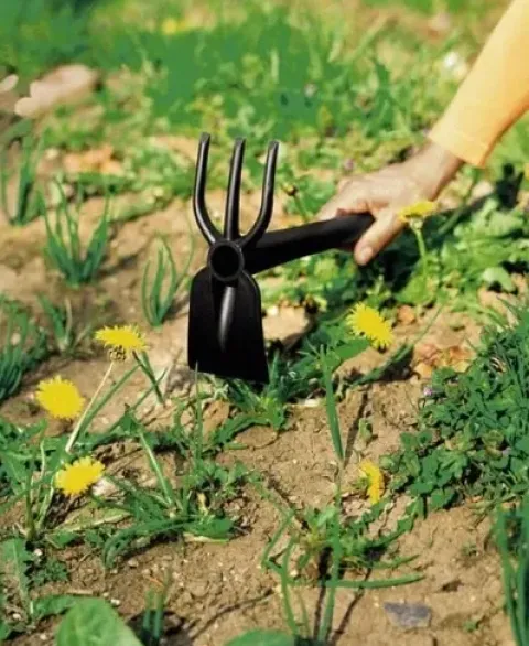 FISKARS SOLID Motyczka z tworzywa 137040