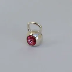 Fit Kolekcja - Zawieszka na łańcuszek srebrny KETTLEBELL SWAROVSKI Rose
