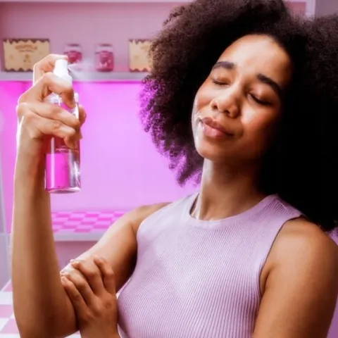 FLUFF MGIEŁKA DO TWARZY ODŻYWCZA MALINA 150 ML
