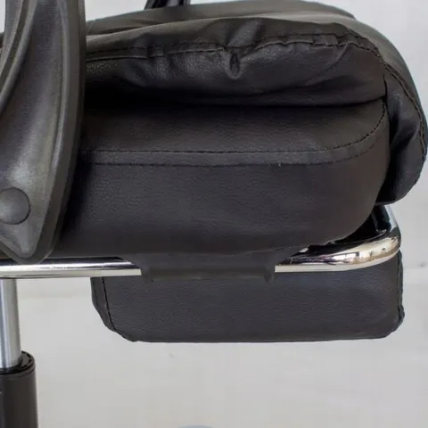 FOTEL obrotowy masujący z podnóżkiem ekoskóra CZARNY chrom relax LP200B