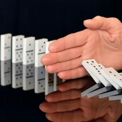 GRA DOMINO LOGICZNA DO ZABAWY EDUKACYJNA PODRÓŻNA 28 ELEMENTÓW RODZINNA