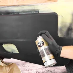 K2 BUMPER FARBA LAKIER STRUKTURALNY W SPRAY DO PLASTIKU PLASTIKÓW CZARNY
