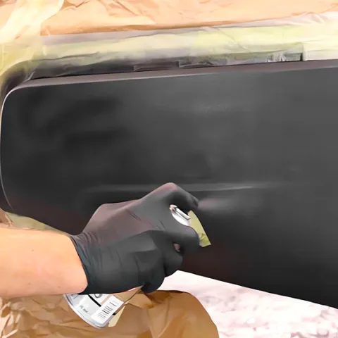 K2 BUMPER FARBA LAKIER STRUKTURALNY W SPRAY DO PLASTIKU PLASTIKÓW CZARNY