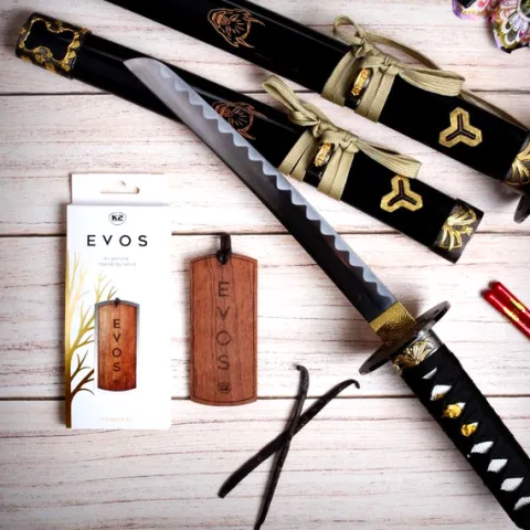 K2 EVOS SAMURAI DREWNIANA ZAWIESZKA ZAPACHOWA ZAPACH DO SAMOCHODU AUTA