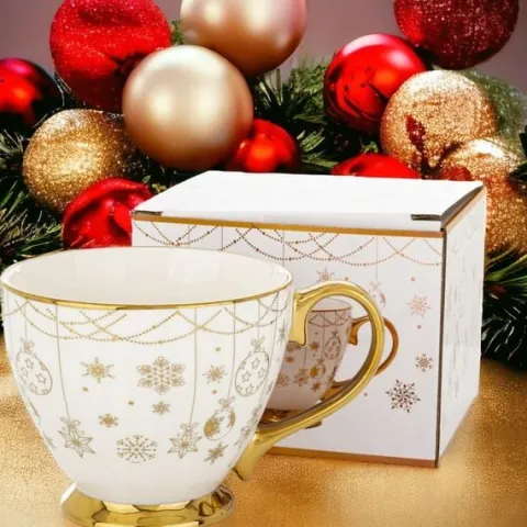 Kubek filiżanka świąteczna w pudełku porcelana prezent świąteczny