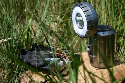 LAMPA KEMPINGOWA SOLARNA LED USB POWERBANK LATARKA SKŁADANA Z UCHWYTEM