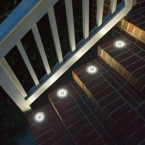 LAMPA SOLARNA OGRODOWA LAMPKI LED GRUNTOWE DYSK CZUJNIK ZMIERZCHU 12 DYSKÓW