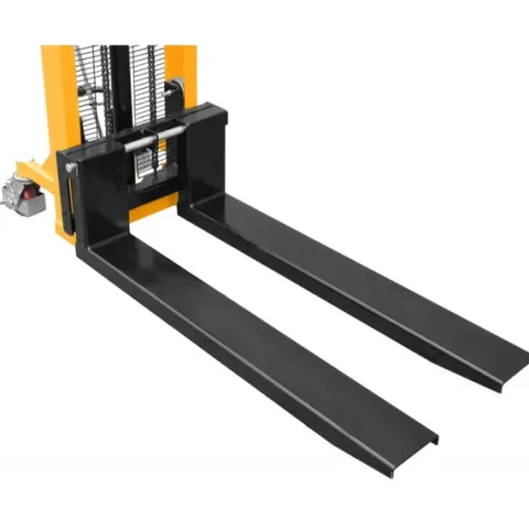 MASZTOWY WÓZEK PALETOWY UDŹWIG 700 KG, PODNOSZENIE 1600 MM CORMAK P716