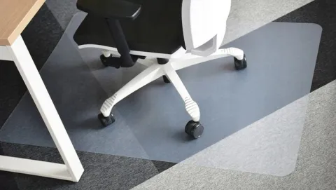 MATA OCHRONNA POD KRZESŁO FOTEL PODKŁADKA 130X90 CM PRZEZROCZYSTA SOLIDNA