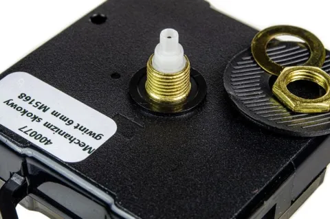 Mechanizm kwarcowy skokowy tykający gwint 6mm z wieszakiem