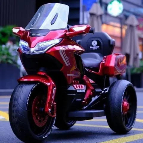 MEGA MOTOR TURYSTYCZNY NA AKUMULATOR LAKIER, ŚWIATŁA/ HLW1688