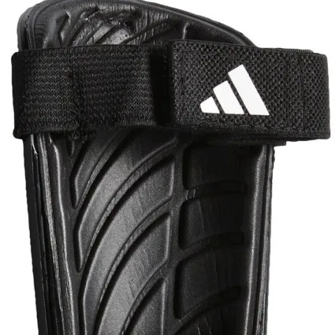 Ochraniacze piłkarskie adidas Tiro Match Club Jr IP3996 M