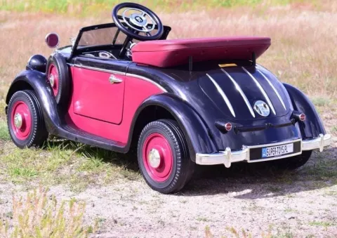 ORYGINALNE AUDI HORSCH DLA DZIECKA I DLA RODZICA DO 100 KG, 4X4/JE1005