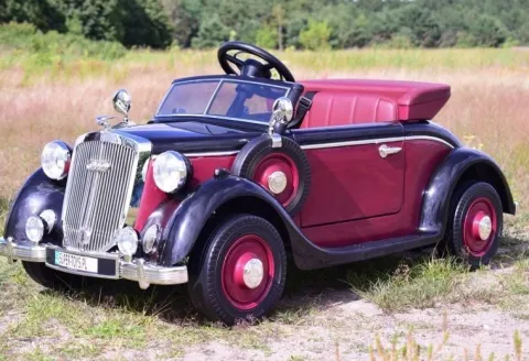 ORYGINALNE AUDI HORSCH DLA DZIECKA I DLA RODZICA DO 100 KG, 4X4/JE1005