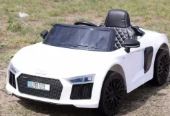 ORYGINALNE AUDI R8 SPYDER W NAJLEPSZEJ WERSJI, MIĘKKIE SIEDZENIE, PILOT 2.4 GHZ/ 2198