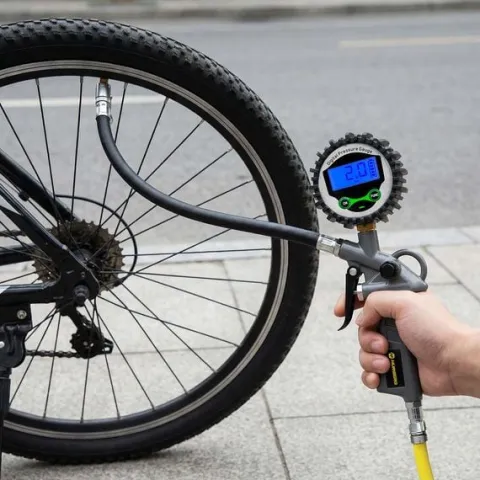Pistolet do pompowania kół z manometrem cyfrowy wyświetlacz elektroniczny Humberg HM-260