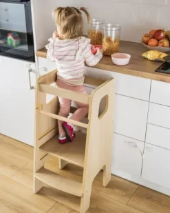 Pomocnik kuchenny (kitchen helper) dla dzieci dąb