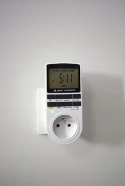 PROGRAMATOR CZASOWY WŁĄCZNIK WYŁĄCZNIK LCD CYFROWY HARMONOGRAM 7 DNI POLSKI