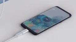 QIKtech Adapter Lightning żeński na USB C męski do ładowania i transmisji