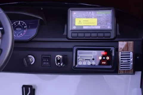 RANGE ROVER - MIĘKKIE KOŁA, MIĘKKIE SIEDZENIE, DŹWIĘK SPORTOWY SILNIKA, PEŁNA OPCJA/DK-RR999
