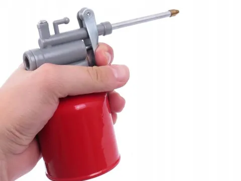 Ręczna oliwiarka Falon-Tech FT5278 olejarka smarownica 250 ml