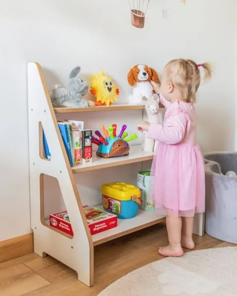 Regał Montessori na książki i zabawki