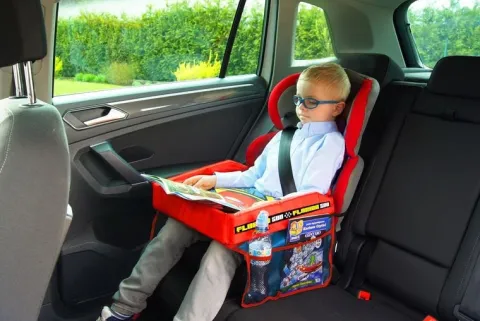 STOLIK PODRÓŻNY OSŁONA DO AUTA CARS Disney