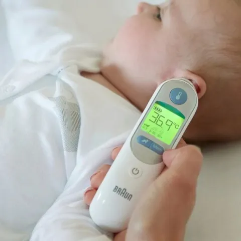 TERMOMETR DO UCHA DOUSZNY BRAUN IRT6520 THERMOSCAN 7 AGE PRECISION