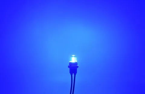 W5W żarówka LED T10 12-24V CANBUS 500lm 8 kolorów Niebieska