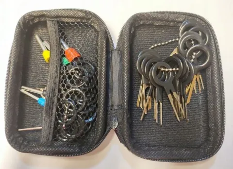 Wyjmaki w ETUI 38 wyjmaków klucze do wyciągania pinów WYJMAKI DO PINÓW