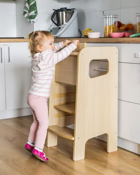 Zabudowany Kitchen Helper dla dzieci Dąb