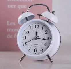 Zegar Retro BUDZIK klasyczny baterie GŁOŚNY alarm ZEGAREK Z KOWADEŁKIEM