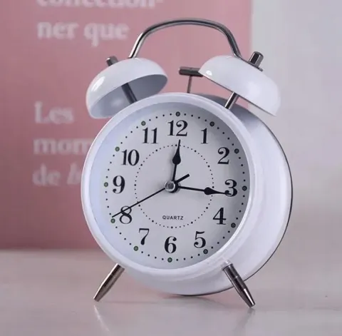 Zegar Retro BUDZIK klasyczny baterie GŁOŚNY alarm ZEGAREK Z KOWADEŁKIEM